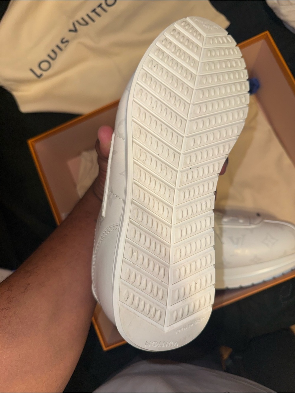 Louis Vuitton White Monogram Low-Top Sneakers - Picture 4 of 8